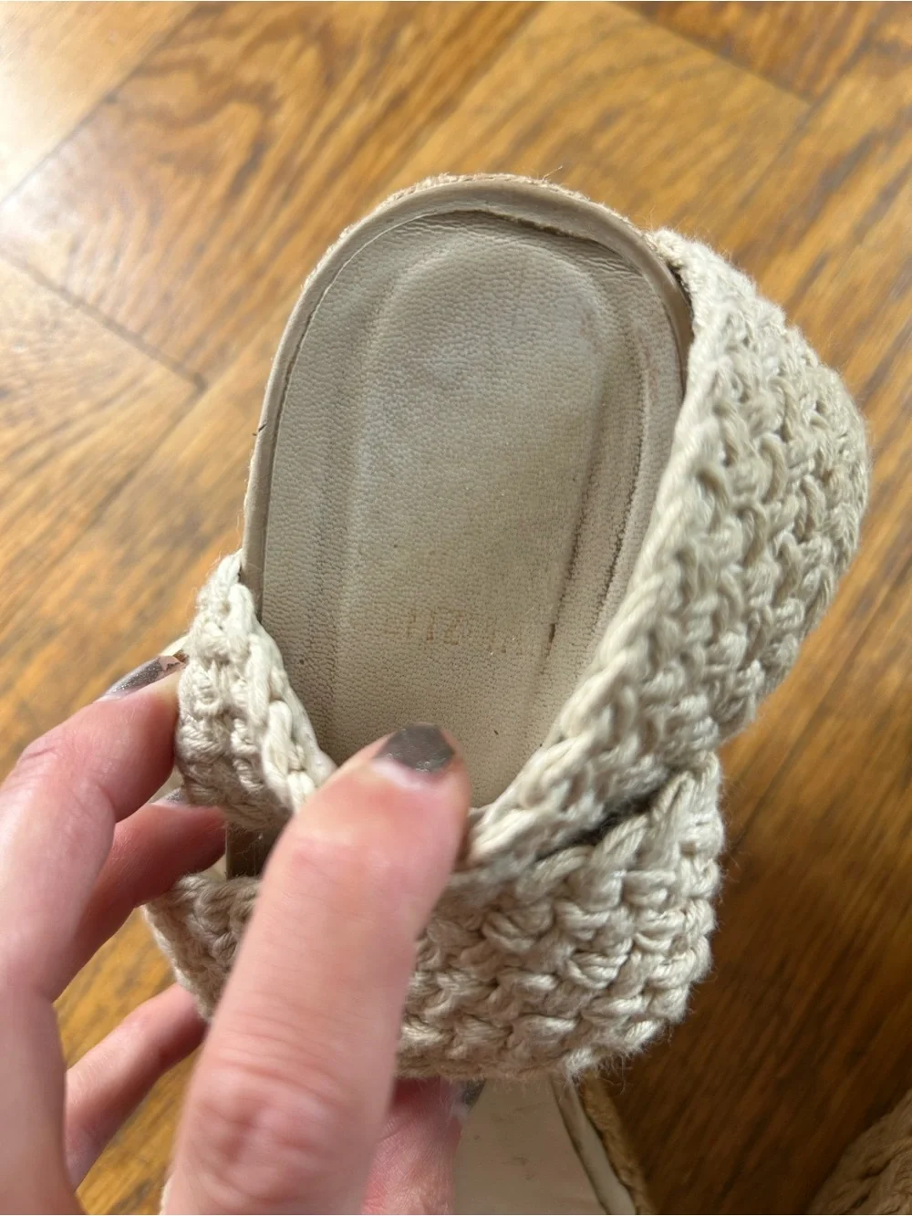 Stuart Weitzman Raffia Woven Wedges Nude Bone Size 8